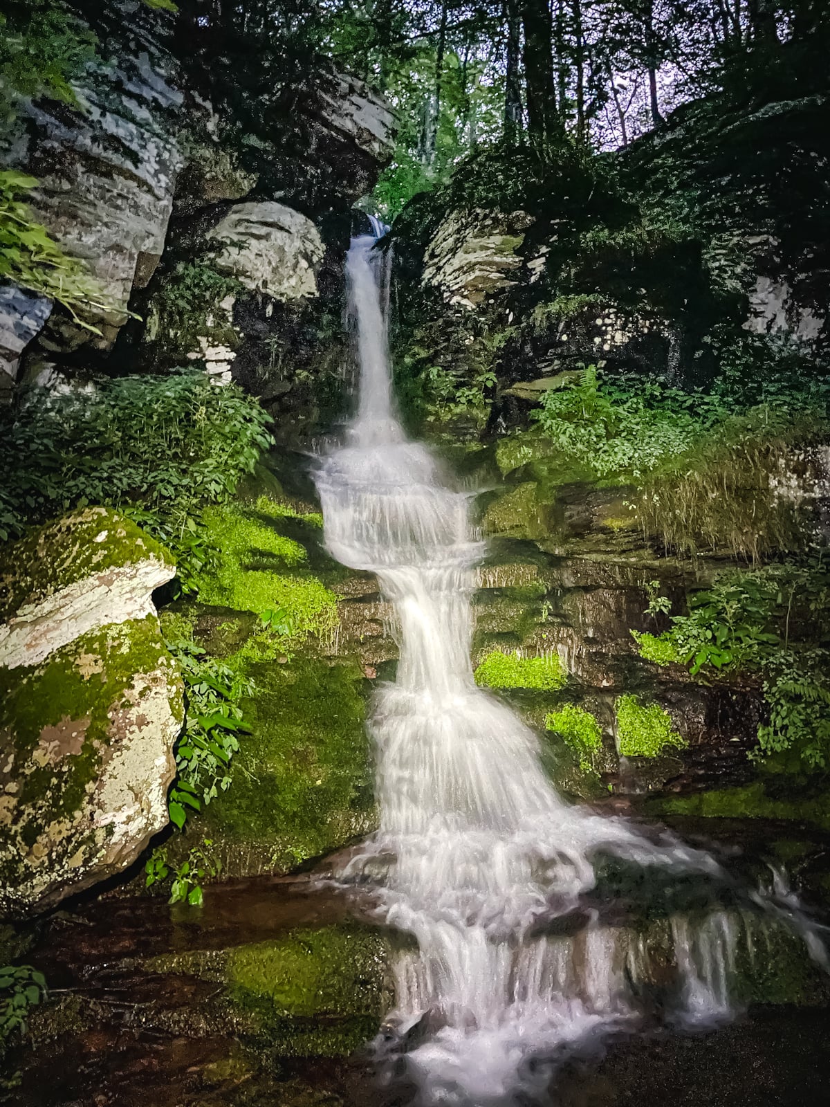 Halcott waterfall at night