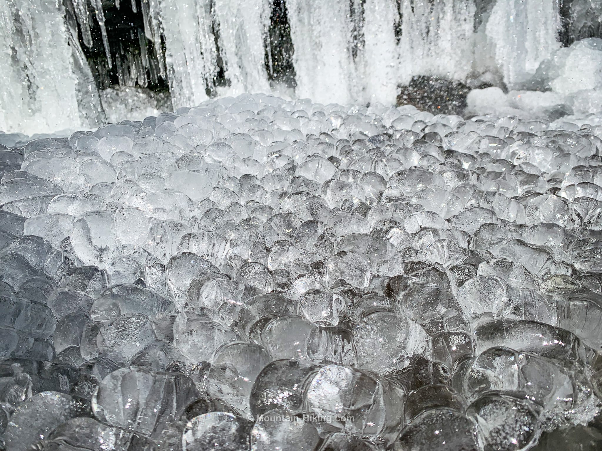 carpet of ice-balls