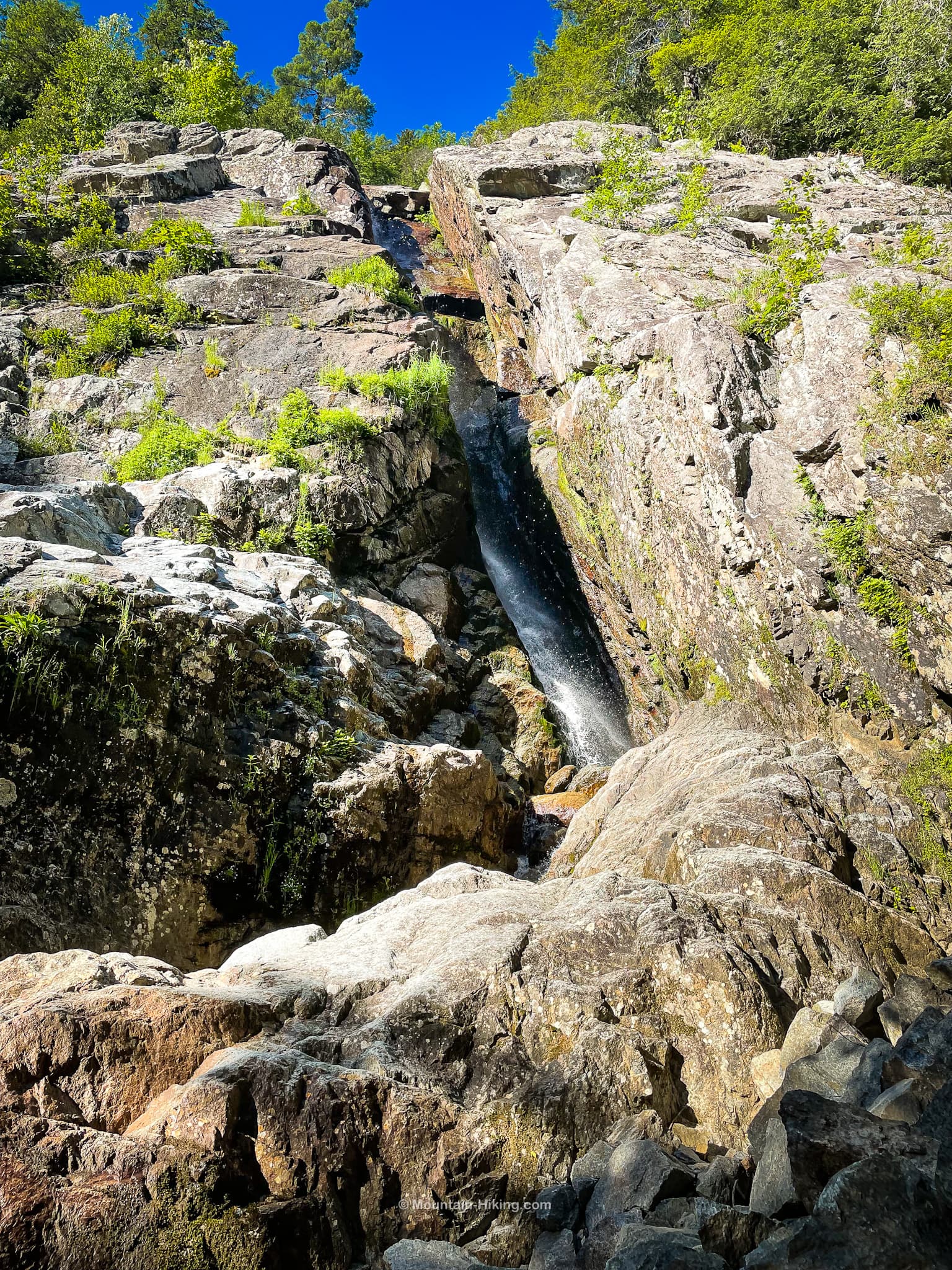 Roaring Brook Falls seen from below
