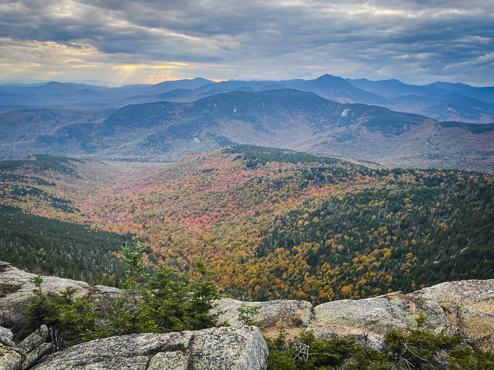 Fall Foliage seeing from Mount Chocorua in New Hampshire, Oct 11