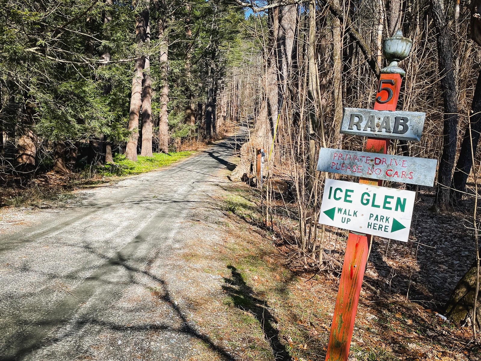 Ice Glen Trail, Stockbridge, MA, parking
