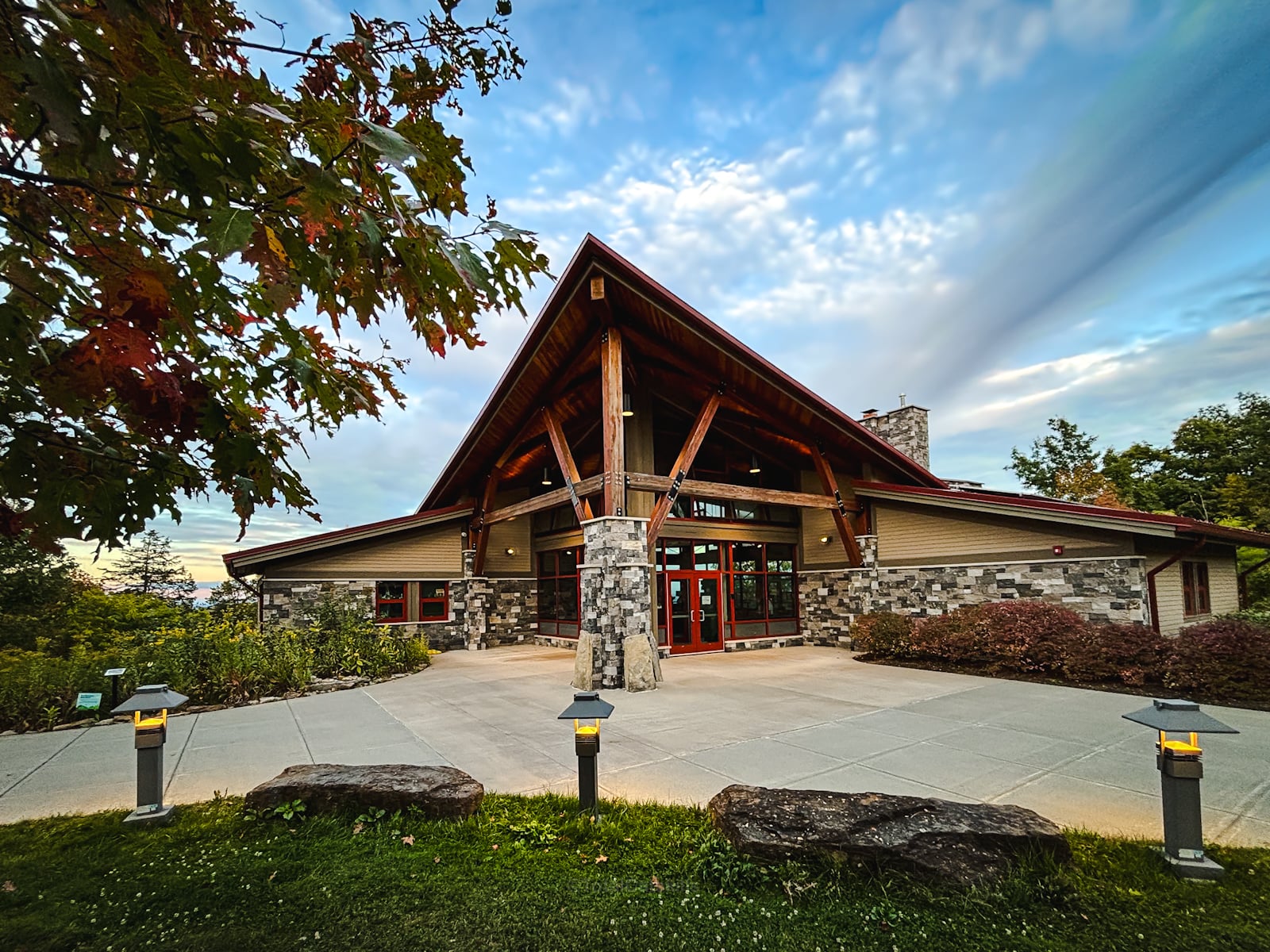Visitor Center, John Boyd Thacher State Park